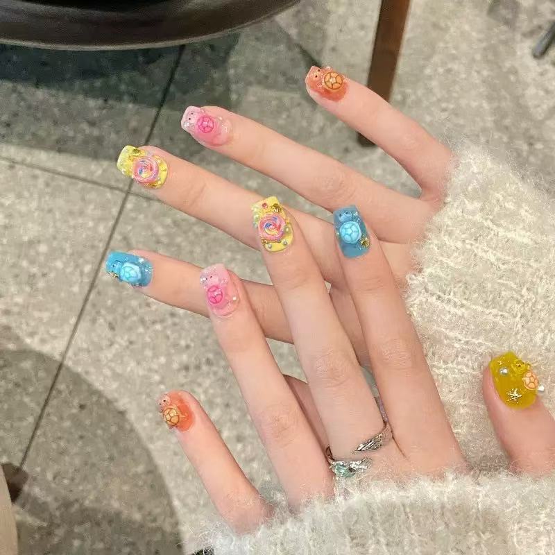 Resin Art And Craft - 100 ชิ้นจี้เรซินรูปเต่าหลากสีแบบแบนสำหรับตกแต่งเคสโทรศัพท์ งานศิลปะเล็บ และงานฝีมือ DIY