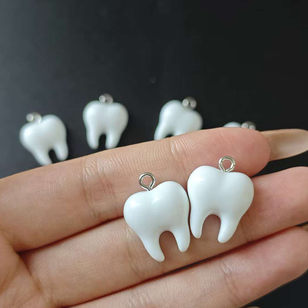 จี้เรซิ่นรูปฟันสีขาวน่ารัก 10  - Resin Art Love บทวิจารณ์และราคา